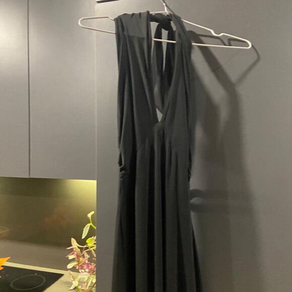 Black Halter Evening Gown – Lori Ann Montreal – Size 2 (US 4) - Picture 3 of 6